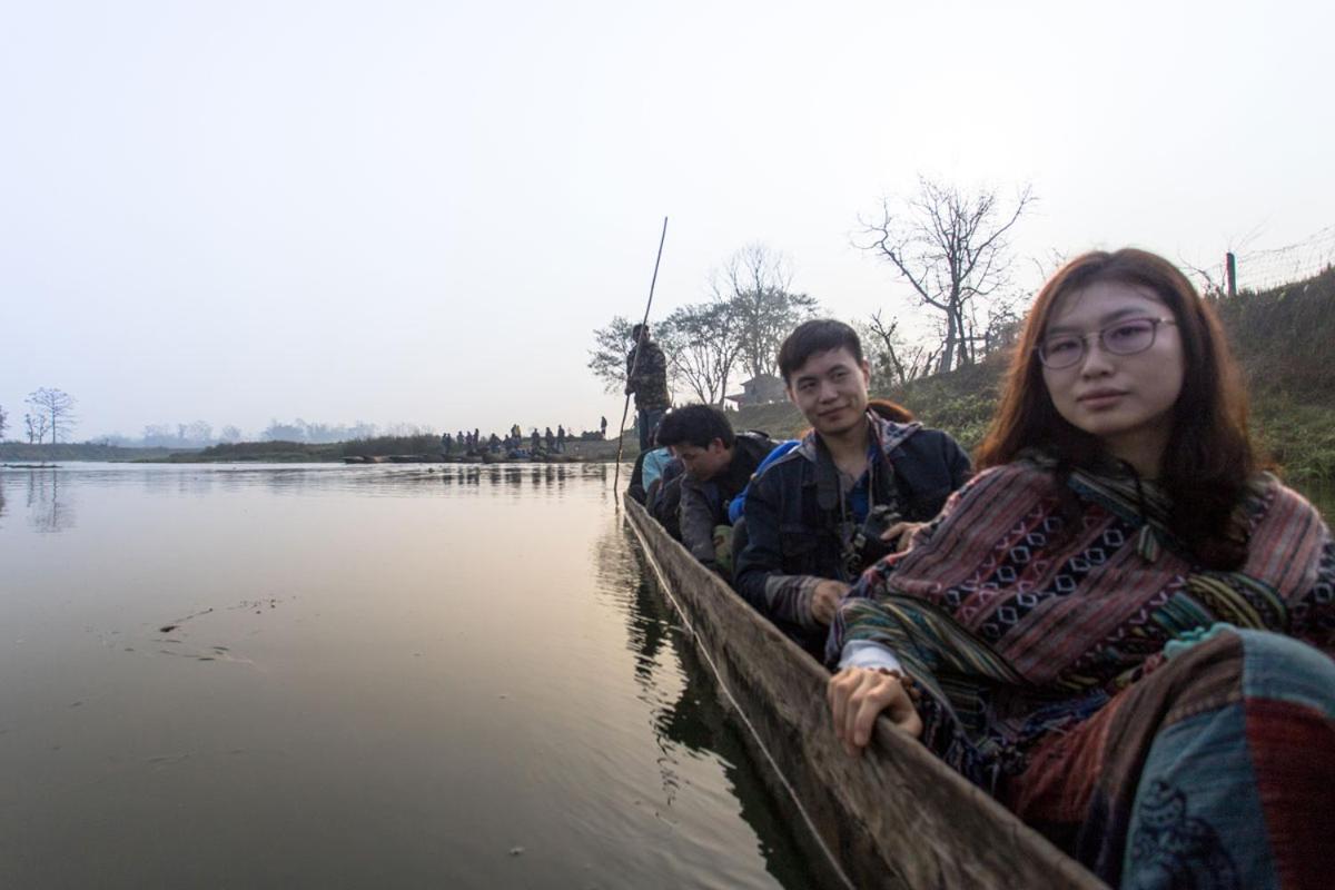 Park Safari Resort, Chitwan National Park ภายนอก รูปภาพ